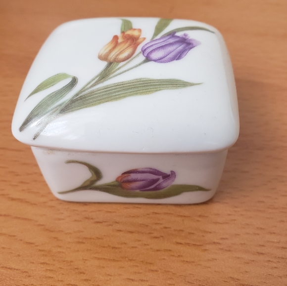 Limoges Other - TULIP Limoges jewelry box trinket keepsake estate